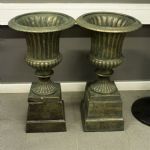 887 3003 GARDEN URNS